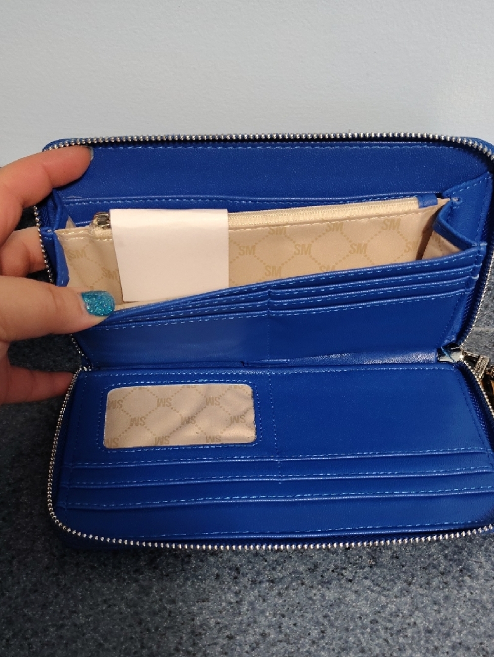 Steve Madden Cobalt Textured Zip Wristlet NWT - Picture 4 of 6